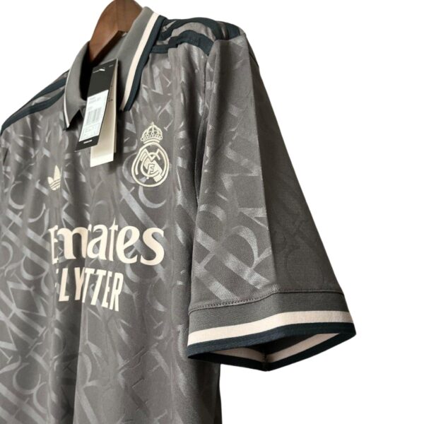 Real Madrid Altenativa 24/25 - Imagen 2